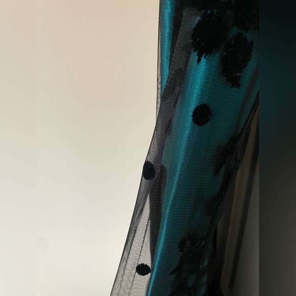 Laura petite Dress - Picture 4 of 5